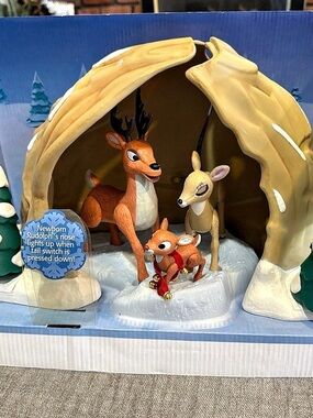 Memory Lane Rudolph and Family Talking Playset Talking Playset NIB